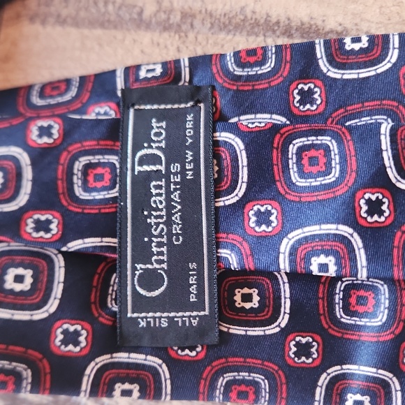 Christian Dior - Picture 4 of 6